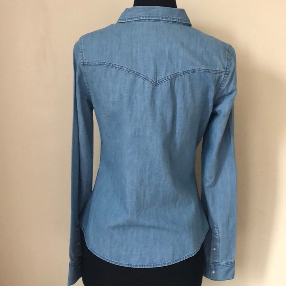 H&M Divided Button Down Denim Shirt - Picture 2 of 4